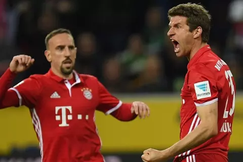 ريبيري يطالب بايرن ميونخ بالتجديد لتوماس مولر